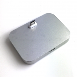 Ladestation Mikro-USB in Grau